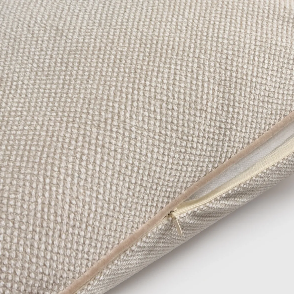 Funda de cojín con vivo decorativo Chernec