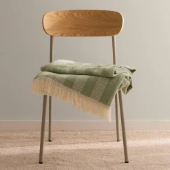 Plaid de rayas tejidas verde con flecos Primpla