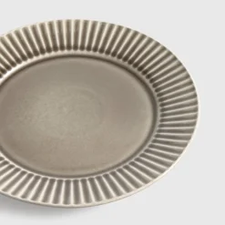 Plato llano 27cm diseño acanalado Pleatg